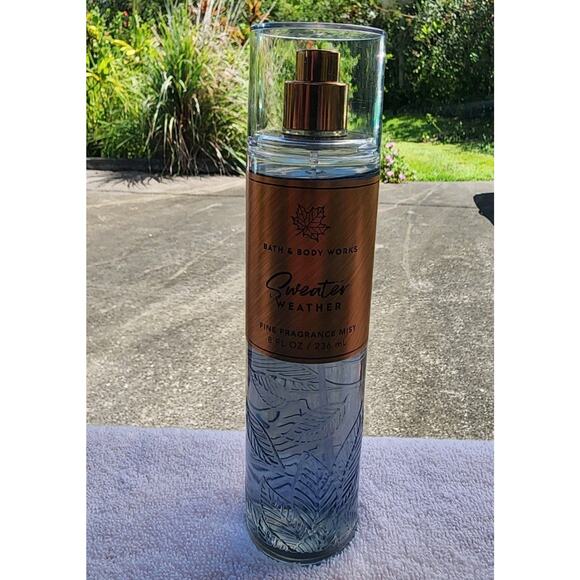 Bath & Body Works Sweater Weather Fragrance Body Mist Spray 8 oz NEW - Picture 1 of 3